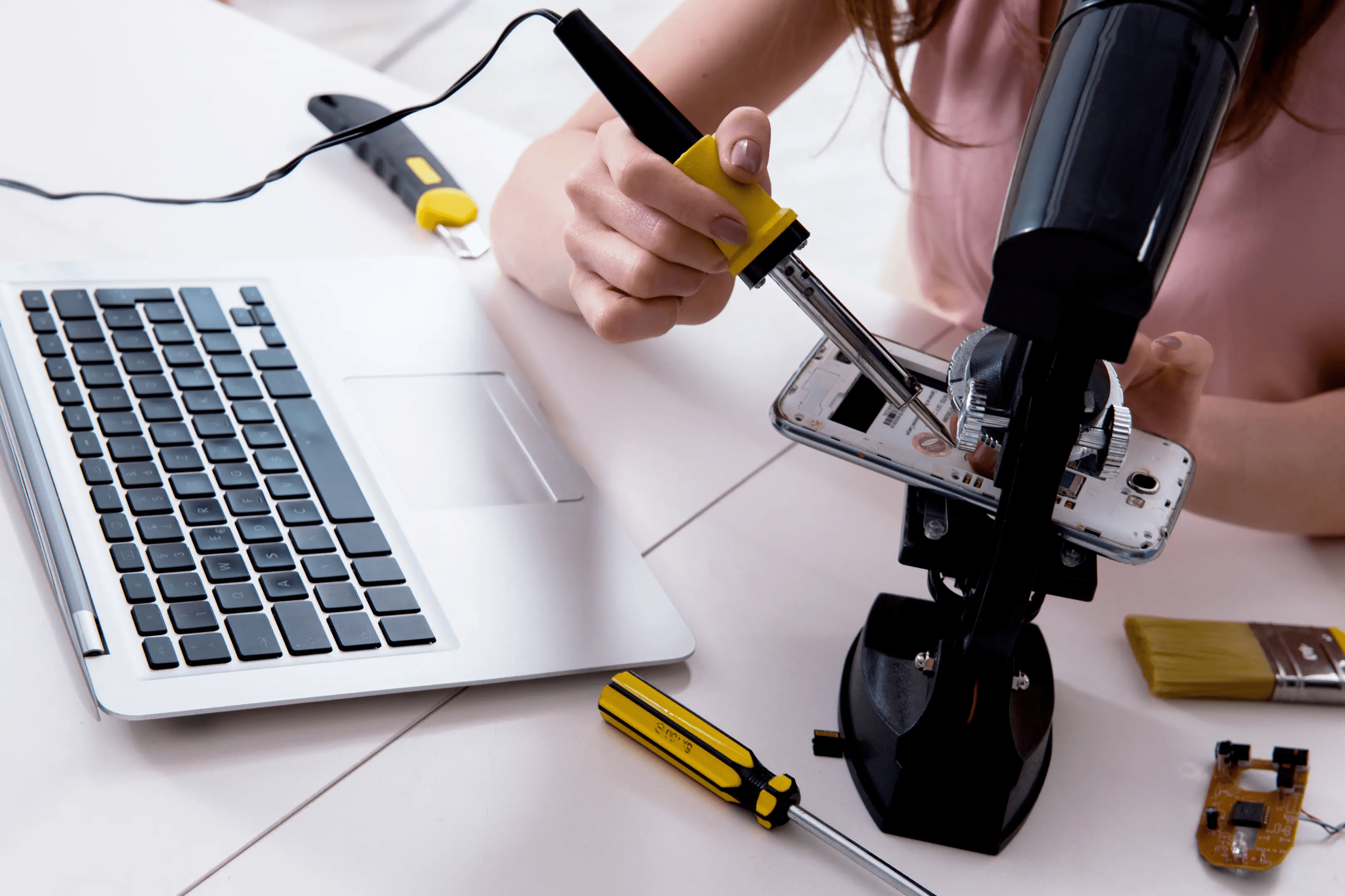 The Rise of Online Phone Repair Booking: How to Get Your Device Fixed Hassle-Free