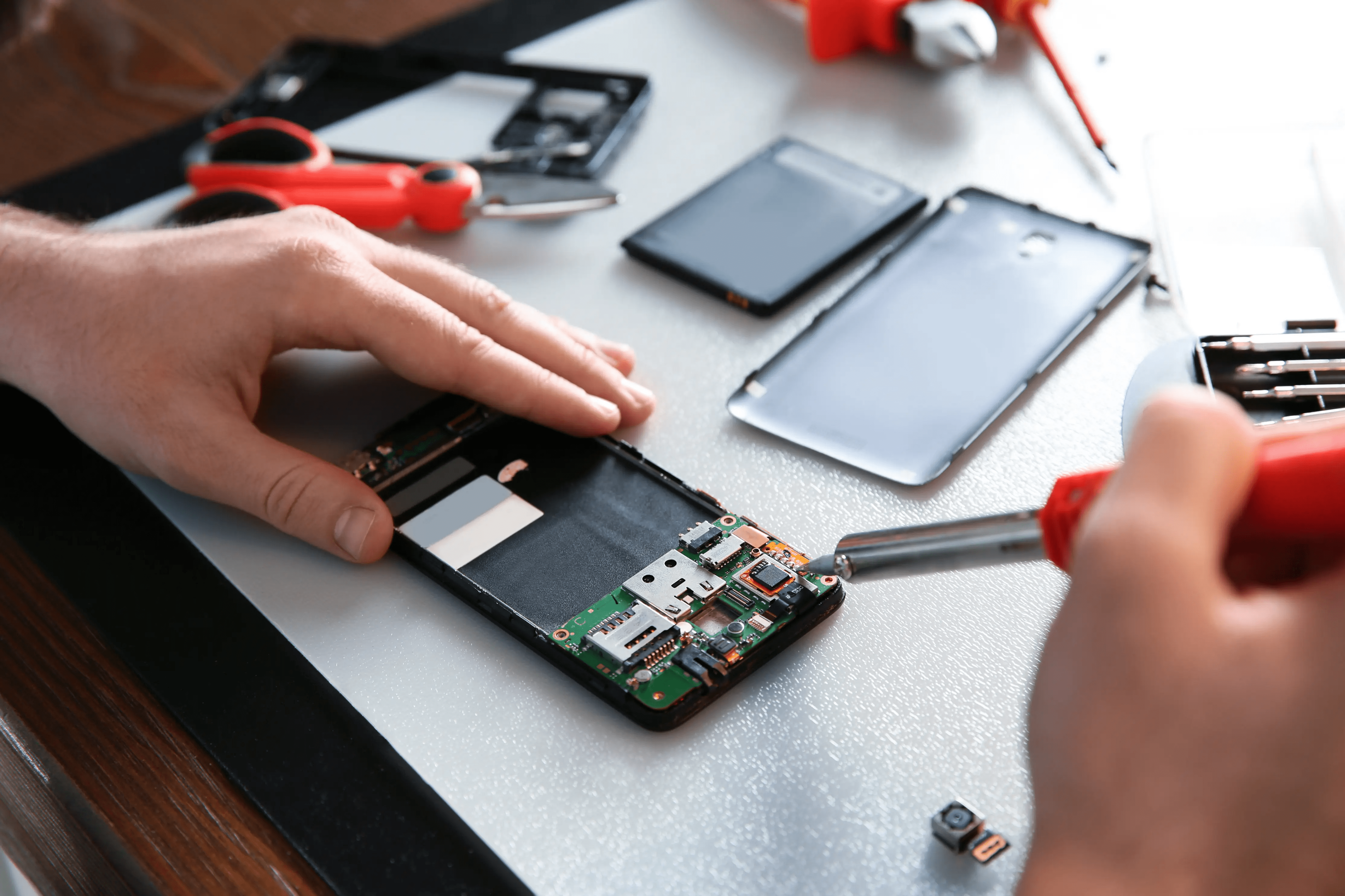 Delaying Phone Repair: The True Cost from Data Loss to Bigger Bills